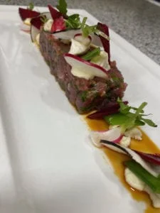 Tartare de thon à la crême Rocamadour