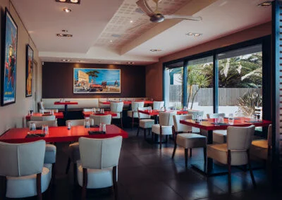 Salle principale de La Lucciola restaurant à Anglet
