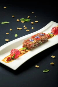 Entrée Tartare de thon à la vinaigrette thaï